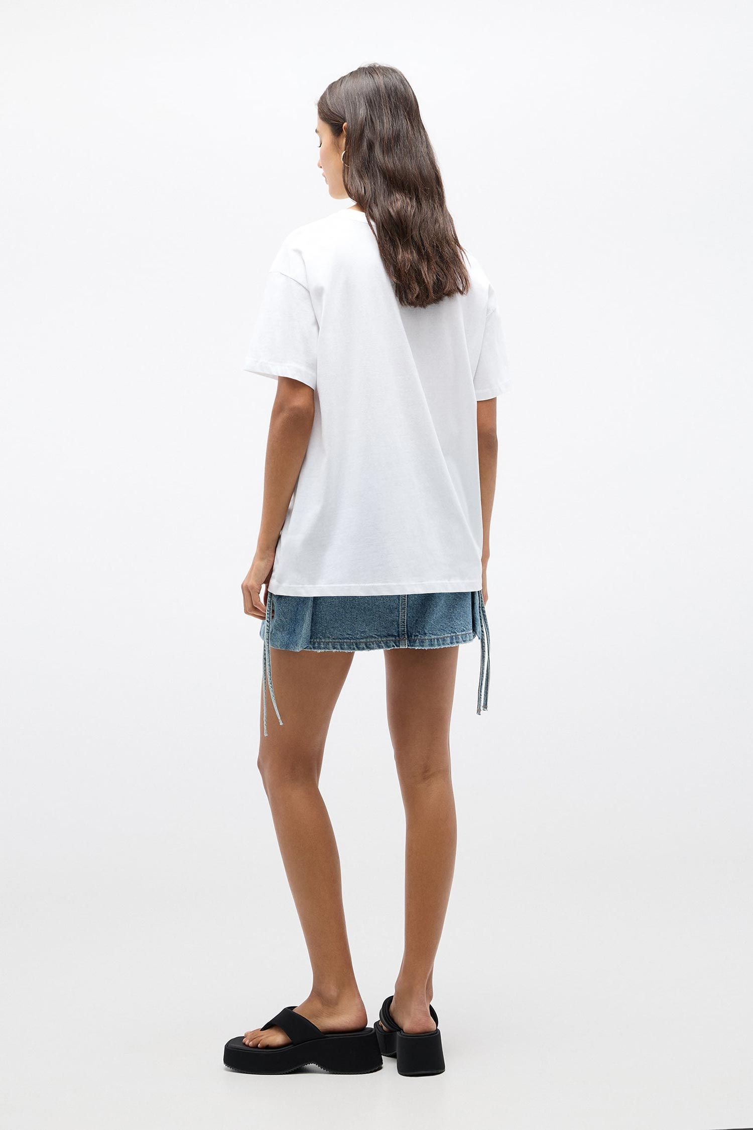 SHORT SLEEVE T-SHIRT WITH PRINTED GRAPHIC - Imagen 2