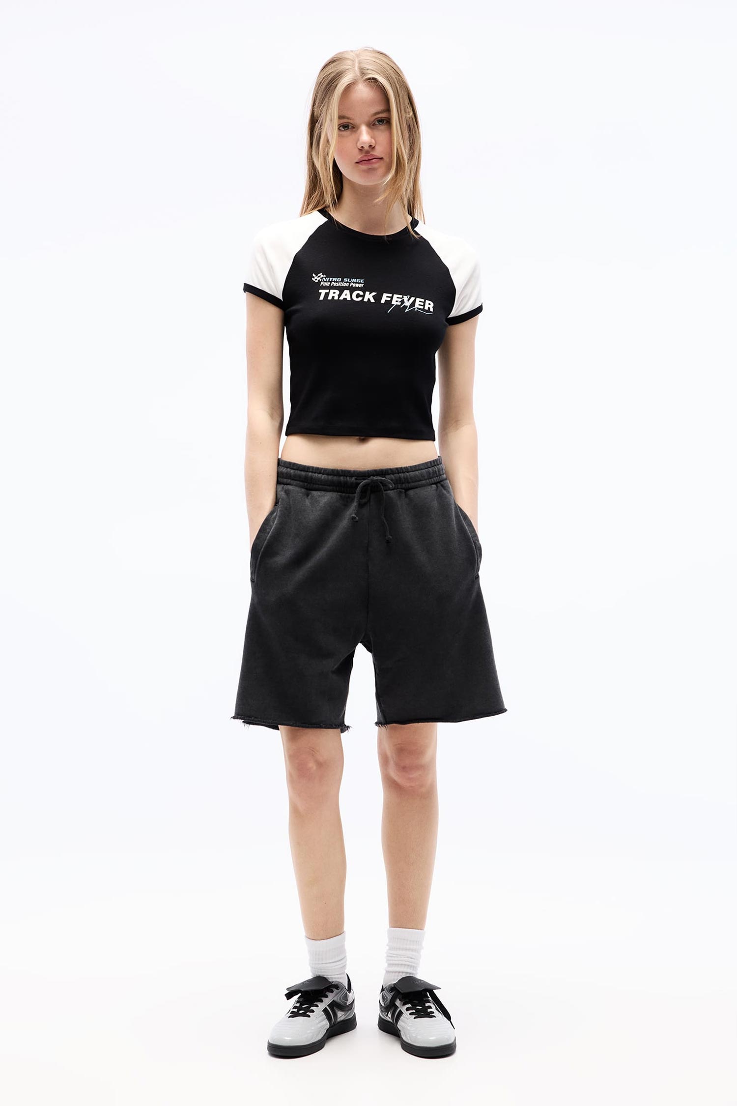 CROPPED SHORT SLEEVE T-SHIRT - Imagen 3